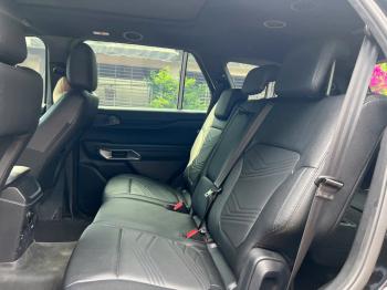 FORD EVEREST 2.0L TITANIUM NHẬP KHẨU 2025 LƯỚT 16.000KM1786525718298_1921776930109827517_g6942579171103842382_dbe7cf4bc24d6a88ac74fc54e42ed136
