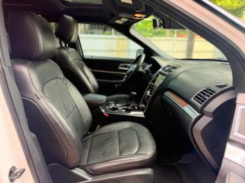 FORD EXPLORER NHẬP MỸ 2019 MÀU TRẮNG1788503649388_1921776930109827517_g6942579171103842382_06e09dcca01e6919f335a290e7794a7e