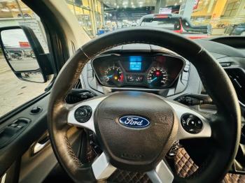 FORD TOURNEO TITANIUM SẢN XUẤT 2019 LƯỚT 6 VẠNz7081061149651_c2d5d16bcd2f0c3810d9abf54d2e9c07