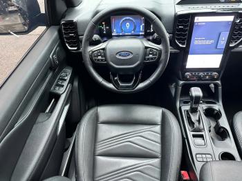 FORD EVEREST TITANIUM 1 CẦU NHẬP KHẨU 2022z7130287762001_e5c9081c1dd709e38b1438ccba13d010