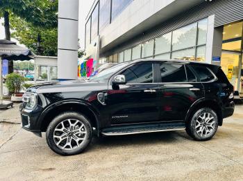 FORD EVEREST TITANIUM 1 CẦU NHẬP KHẨU 2022z7130287788082_c24659604192359a8cc1a3280fe666e3