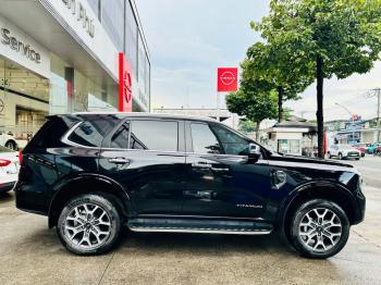 FORD EVEREST TITANIUM 1 CẦU NHẬP KHẨU 2022z7130287797255_e77079fa38313ab0aa3a3cef5dd86a38