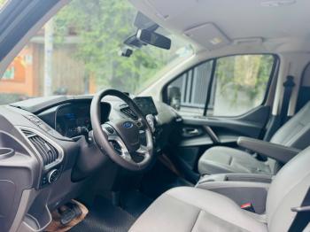 FORD TOURNEO TITANIUM SẢN XUẤT 2019z7166856914079_a036873de19b5dea97b02e8c9bb2b3d7