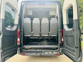 FORD TRANSIT PREMIUM 18 CHỖ SIÊU LƯỚT 2025z7202655771992_0cfdc527dd27f09d93f13598b0caddbf