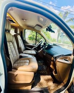 FORD TOURNEO LIMOUSINE CAO CẤP 7 CHỖ 2020z7257107228692_ce49cd87f32c43dea54bc41f52aeb0b9