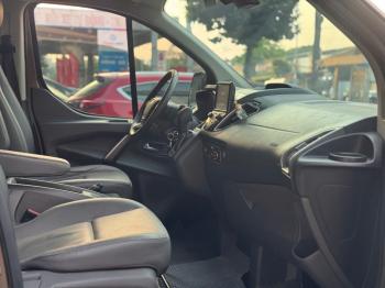 FORD TOURNEO TITANIUM 7C SẢN XUẤT 2019z7348772675407_90442c4dadb26ecc16191a3b5de8b07e