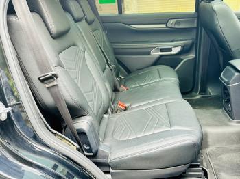 FORD EVEREST 2.0L TITANIUM 2 CẦU SẢN XUẤT 2024z7473144072385_1133df84ec02be7da3f0f2c284202200