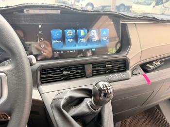 FORD TRANSIT PREMIUM 18 CHỖ SIÊU LƯỚT 6.200KM 2025z7588467037126_7b364312a31e6b23794970c5bc1d7219