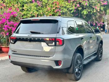 FORD EVEREST SPORT SẢN XUẤT 2022 MÀU XÁM XI MĂNGz7667460363310_9121be37a363369a8402c679cb61d0da