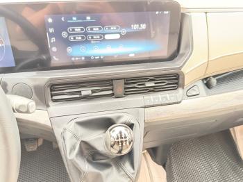 FORD TRANSIT PREMIUM 16 CHỖ SIÊU LƯỚT 19.000KM ĐỜI 2025z7767234999027_87bb1243b104c77ff102b65ff5b016b7