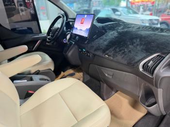 FORD TOURNEO TITANIUM LÊN GHẾ NAPPA 2019z7975321557585_1f235c7ff86f6101213d9b31064d4115
